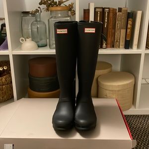 BLACK HUNTER BOOTS
